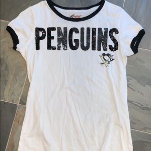 Penguins NHL white top size xs